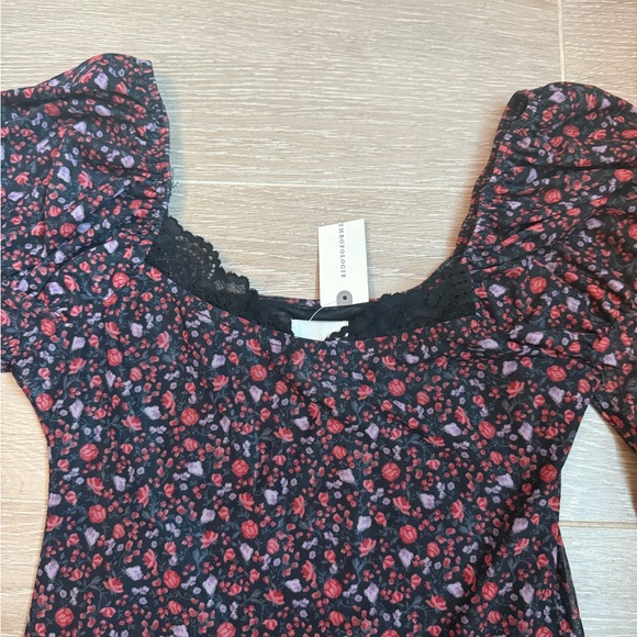 Maeve Mutton-Sleeve Scoop-Neck Ditsy Floral Top - Picture 3 of 4